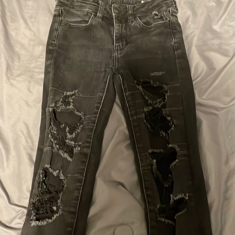 black ripped skinny jeans